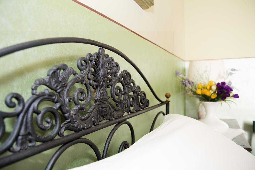 B&B Casa Carla Pinerolo Exteriör bild